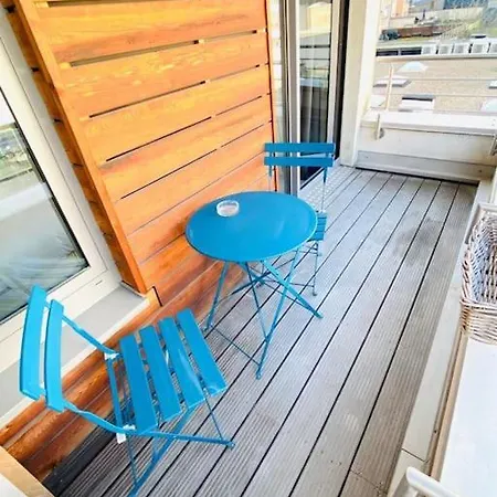 Apartment Large In Center With Terrace-cosy *